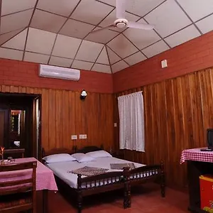 Vembanad Lake Villas Отель