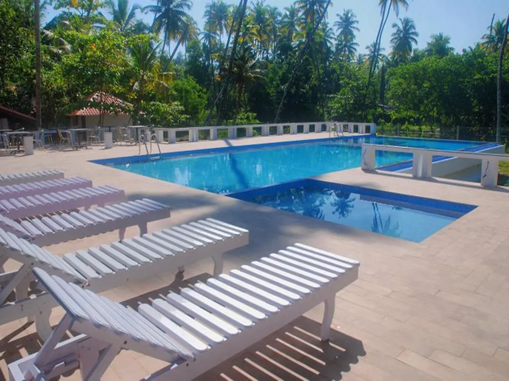 Resort Abad Turtle Beach Mararikulam